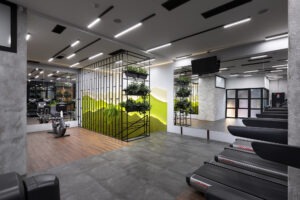 Green Fit. Дизайн интерьера спортзала в Киеве. Дизайнер интерьера Юлия Байдык. Студия дизайна интерьера Alta Idea Interior Design, Киев . Дизайн спортклуба, тренажерного зала _ 1