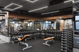 Green Fit. Дизайн интерьера спортзала в Киеве. Дизайнер интерьера Юлия Байдык. Студия дизайна интерьера Alta Idea Interior Design, Киев . Дизайн спортклуба, тренажерного зала _ 17