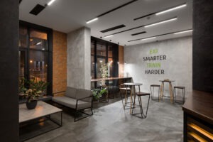 Green Fit. Дизайн интерьера спортзала в Киеве. Дизайнер интерьера Юлия Байдык. Студия дизайна интерьера Alta Idea Interior Design, Киев . Дизайн спортклуба, тренажерного зала _ 4