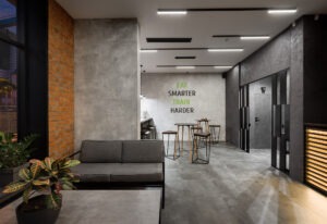 Green Fit. Дизайн интерьера спортзала в Киеве. Дизайнер интерьера Юлия Байдык. Студия дизайна интерьера Alta Idea Interior Design, Киев . Дизайн спортклуба, тренажерного зала _ 5